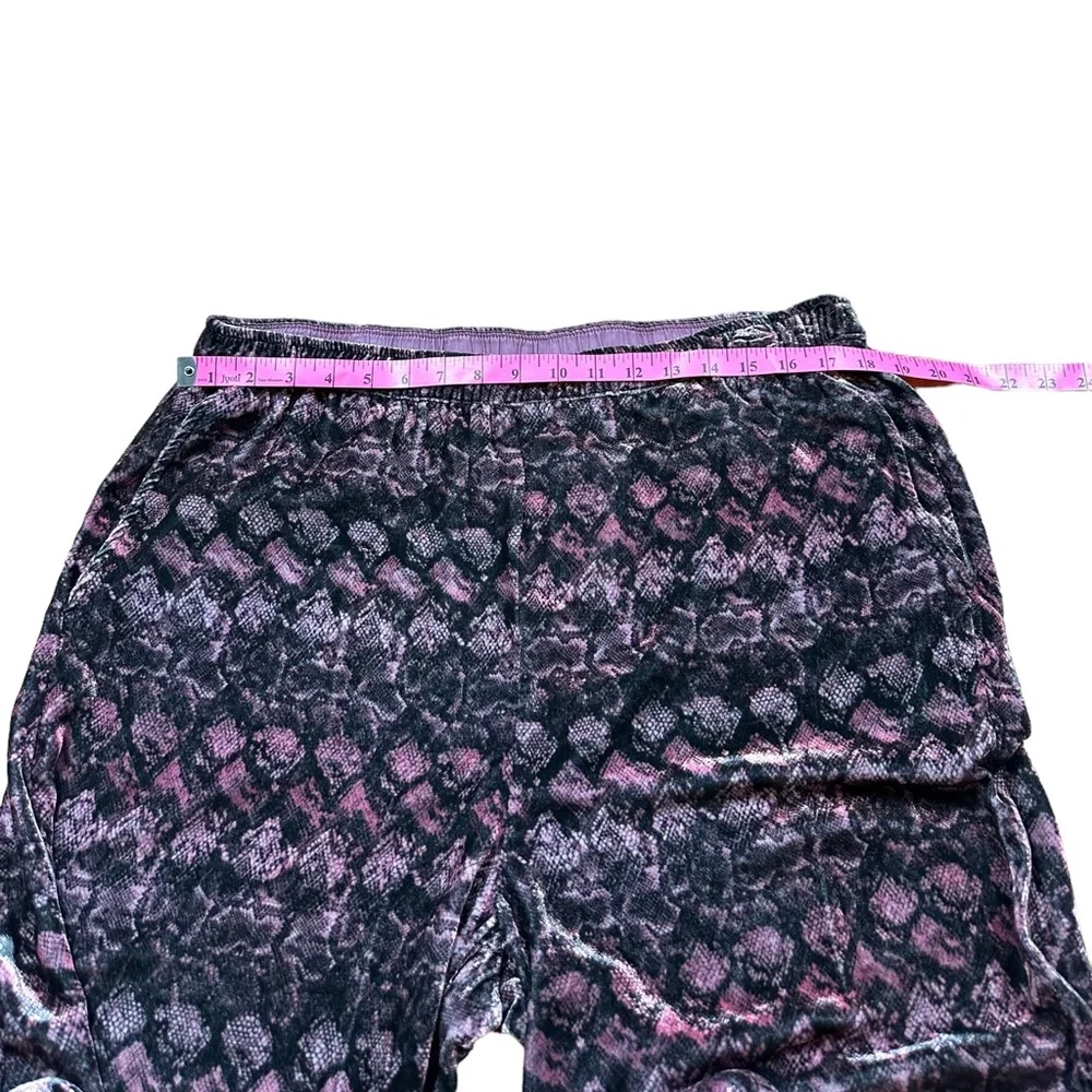 JOHNNY WAS: NWT Ulla Floral-Embroidered Velvet Pants -Size XL - Picture 14 of 15